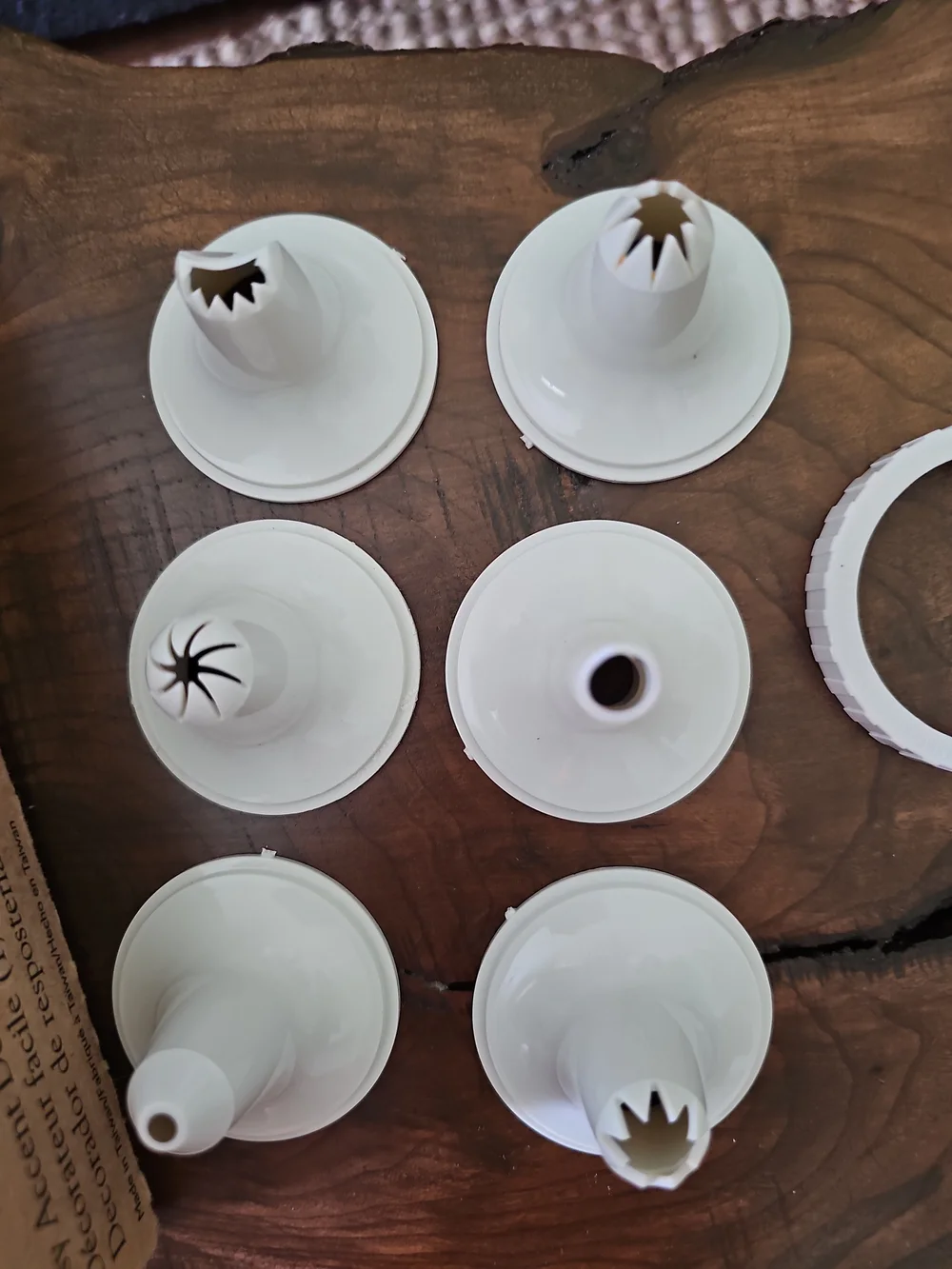 The Pampered Chef Easy Accent Decorator